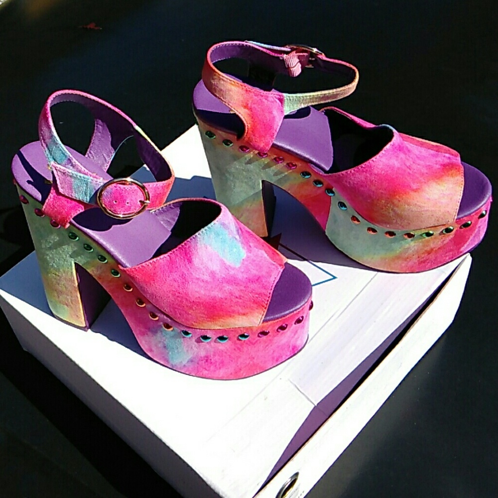 YRU Platform Heels